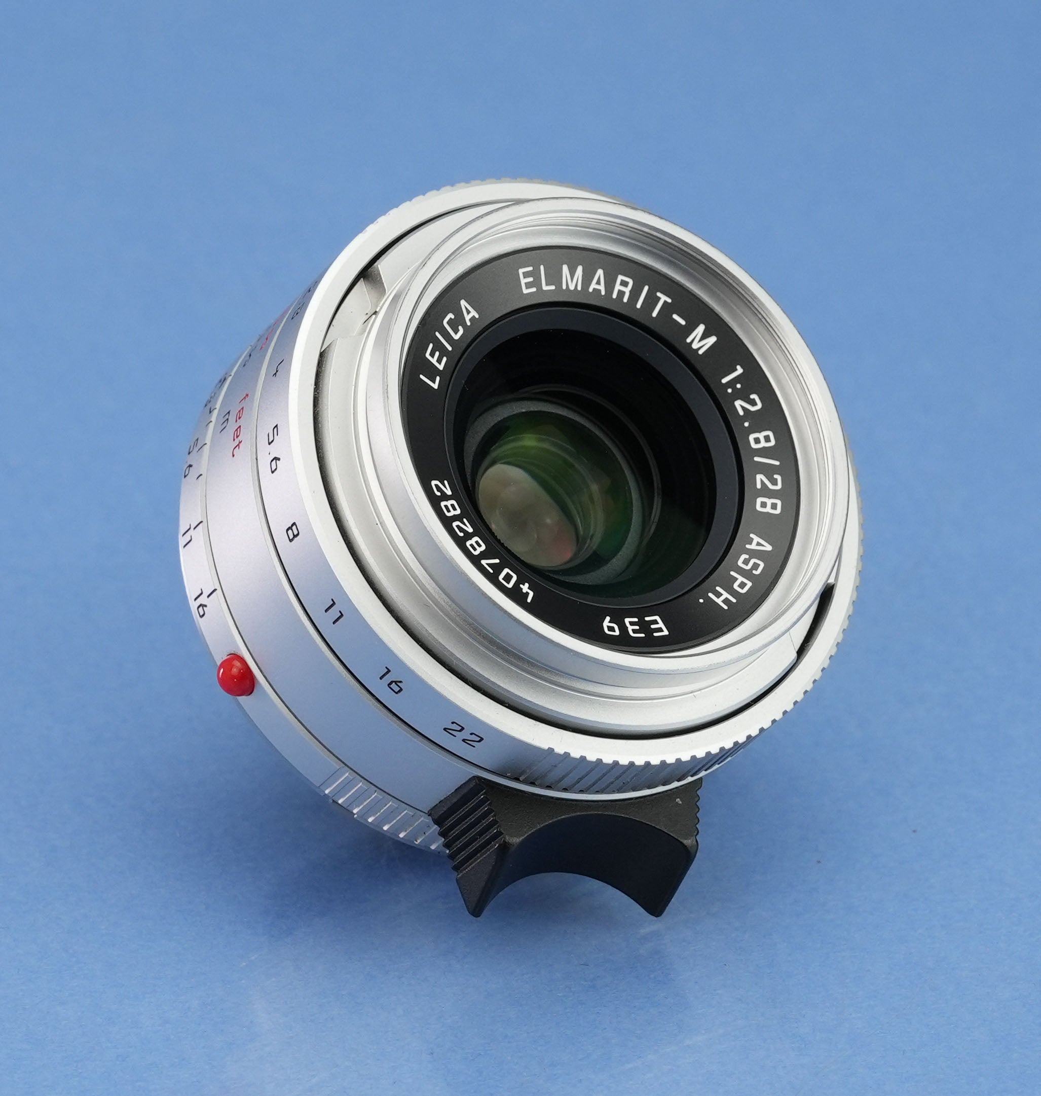 LEICA 10707 M8.2 OLIVE SAFARI CAMERA +ELMARIT-M 28MM LENS 944 SHOTS! FULL SET +