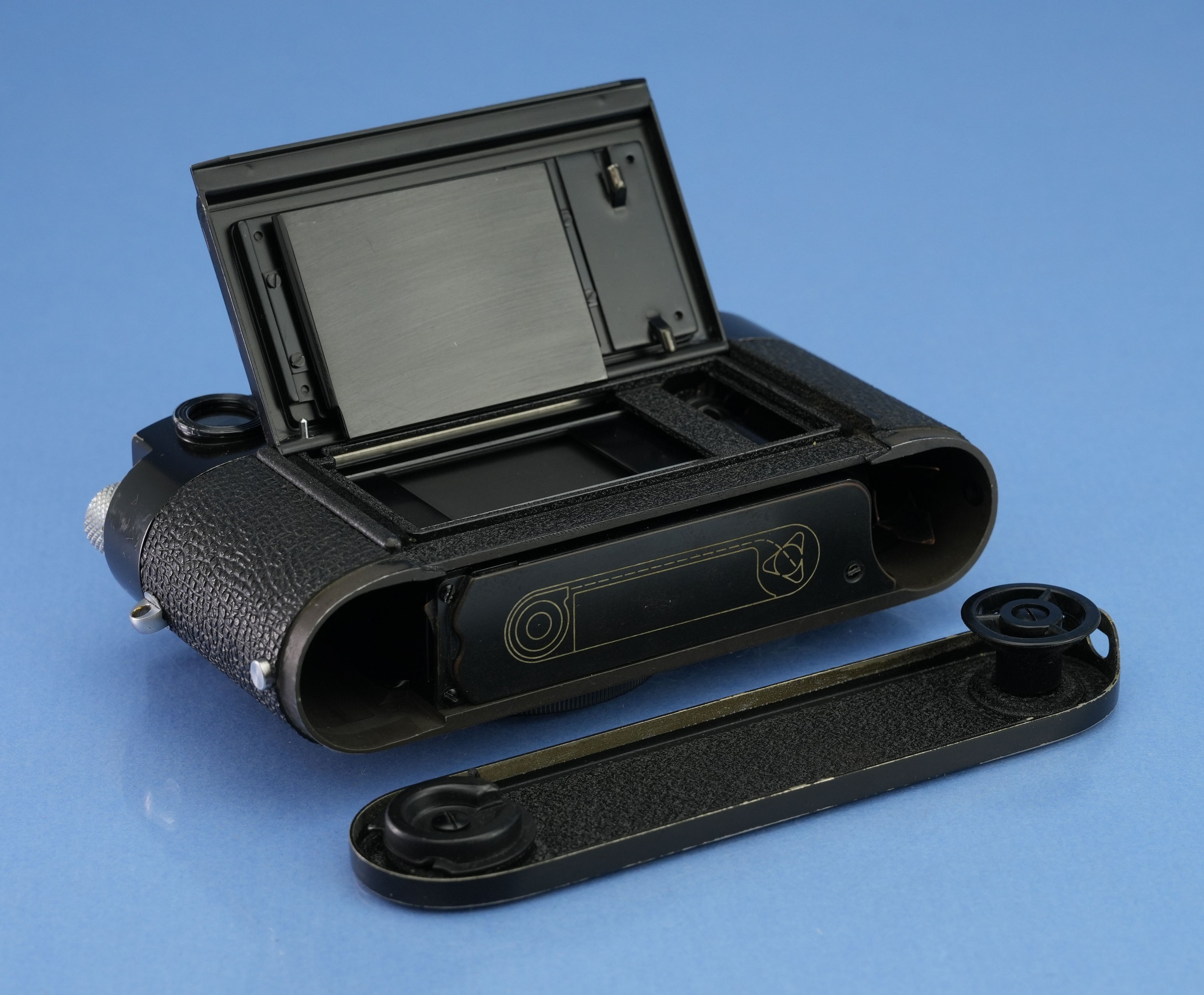 LEICA LEITZ M2 KS-15-4 M2-R US MILITARY RAPID LOAD WAR PANDA CAMERA SERVICED