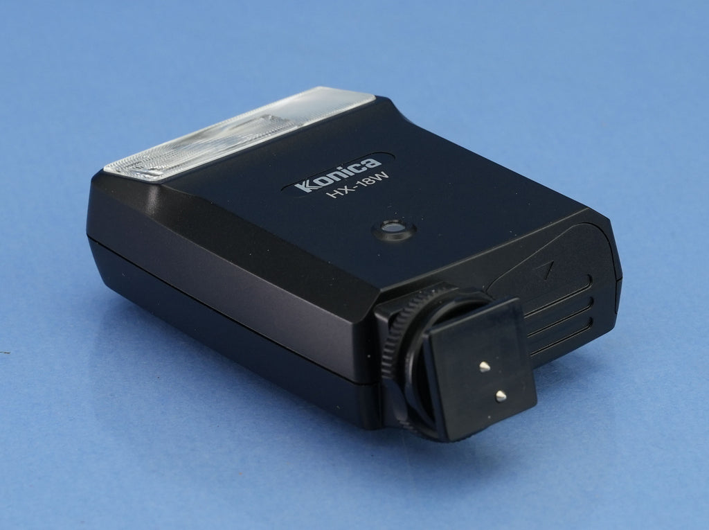 KONICA HEXAR RF BLACK ENTFERNER-KAMERA-SET + 50MM F2 OBJEKTIV + BOX + BLITZ + BOX!