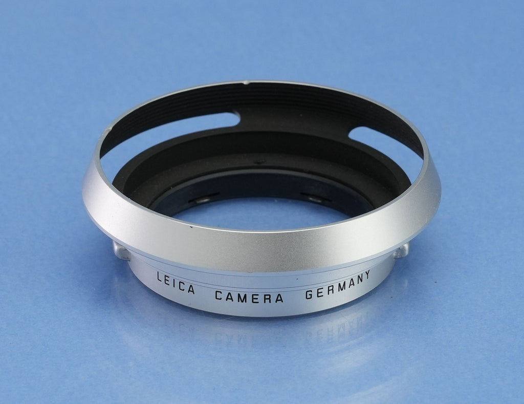 LEICA 10707 M8.2 OLIVE SAFARI CAMERA +ELMARIT-M 28MM LENS 944 SHOTS! FULL SET +