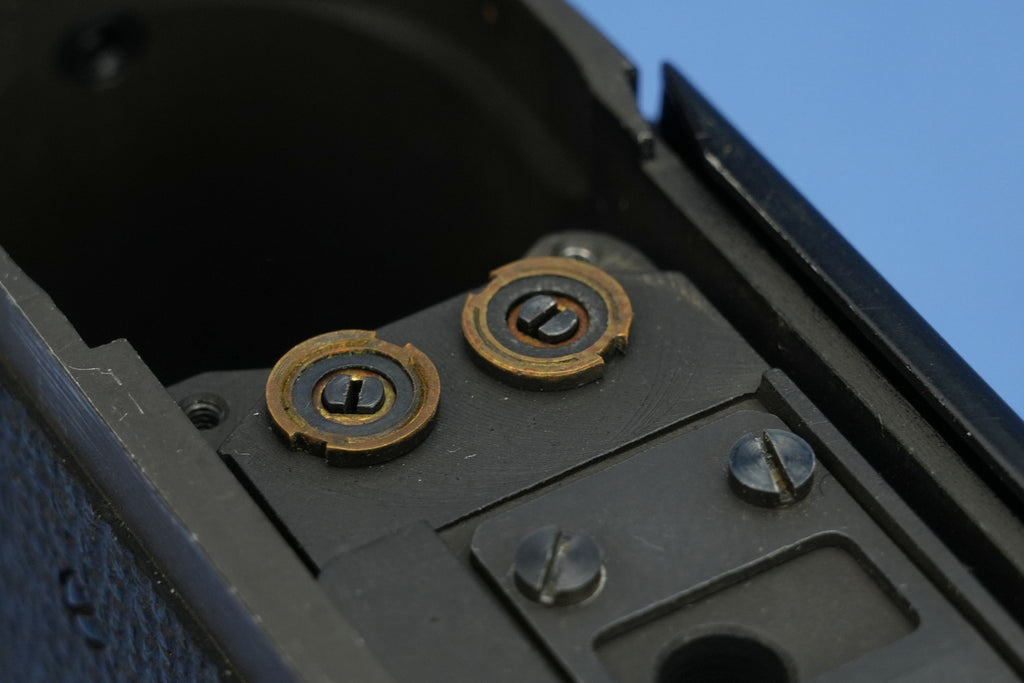 LEICA LEITZ MP-118 ORIGINAL 1957 SCHWARZE LACKIERUNG IMOOP ENTFERNUNGSFONKAMERA + PAPIERE!