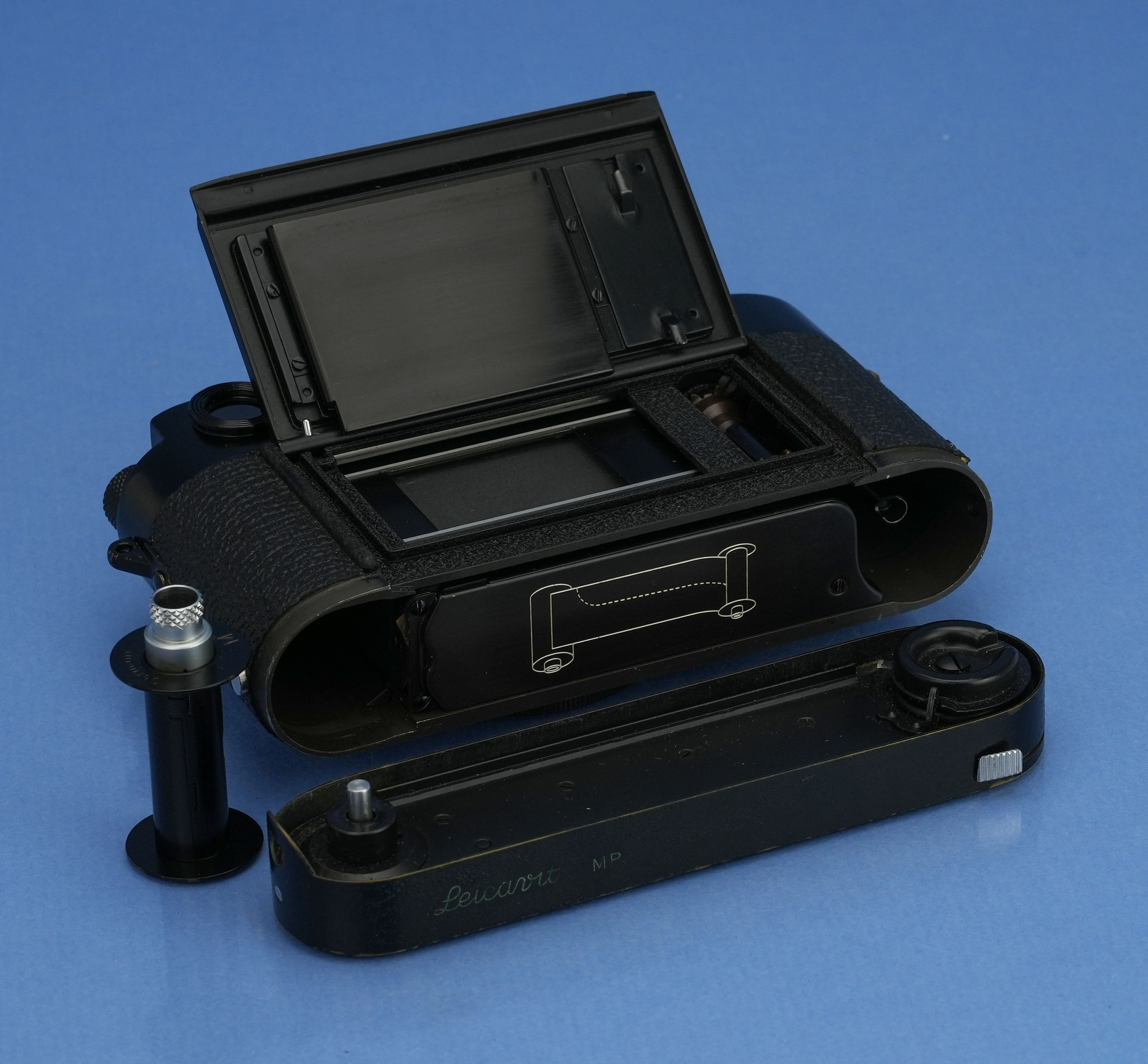 LEICA LEITZ MP-118 ORIGINAL 1957 SCHWARZE LACKIERUNG IMOOP ENTFERNUNGSFONKAMERA + PAPIERE!