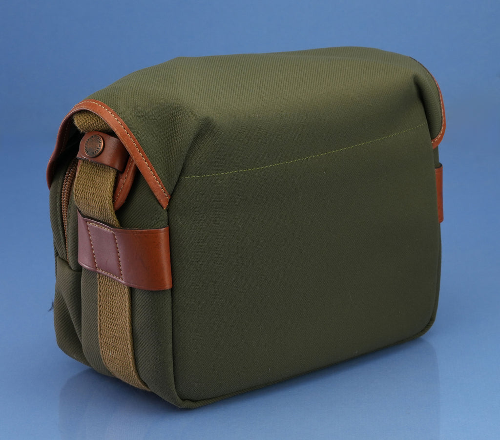 LEICA 10707 M8.2 OLIVE SAFARI CAMERA +ELMARIT-M 28MM LENS 944 SHOTS! FULL SET +