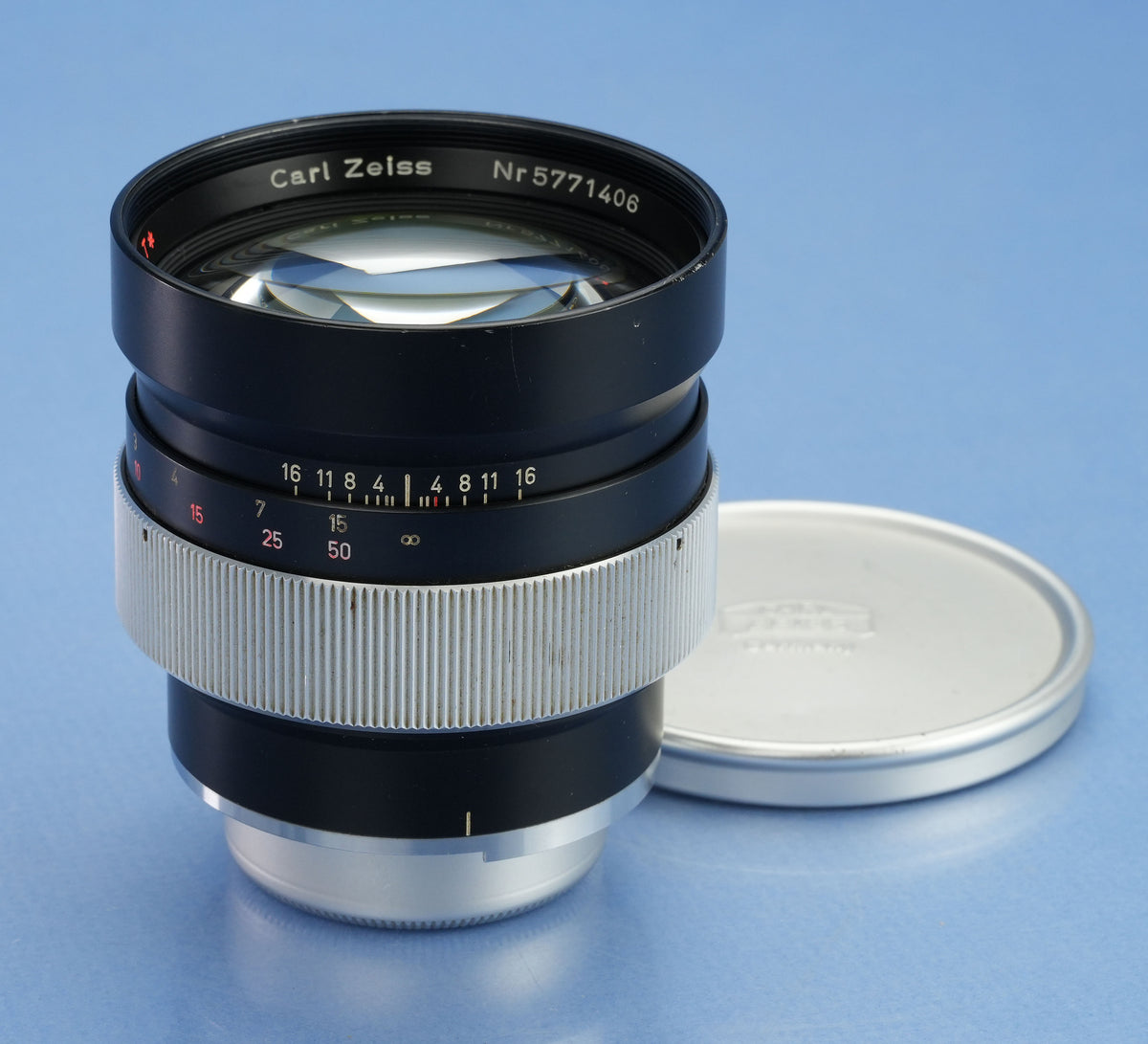 CONTAREX CARL ZEISS PLANAR 85MM F1.4 T* LENS +CAPS MINT! RARE!