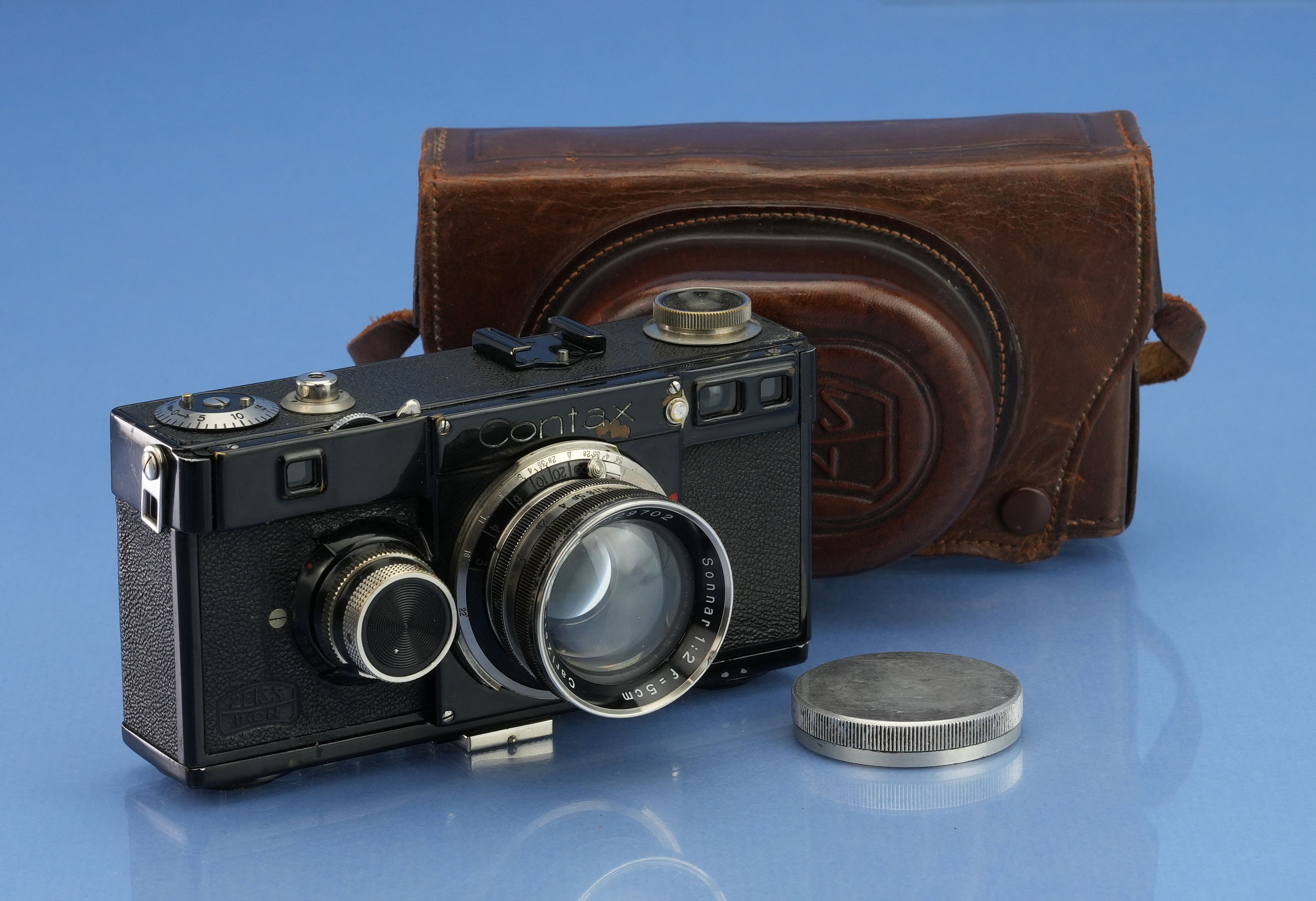 CONTAX IA BLACK PAINT RANGEFINDER CAMERA BODY +CARL ZEISS 50MM F2 SONNAR +CASE