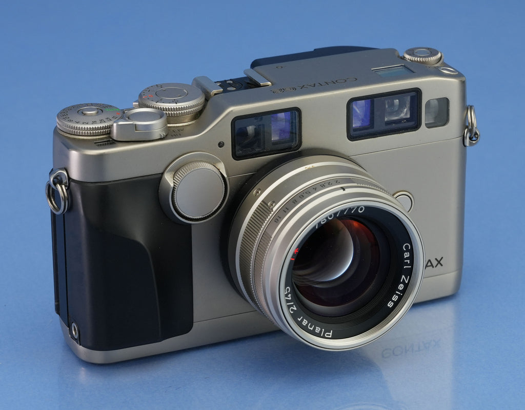 CONTAX G2 TITANIUM CAMERA SET +28MM +45MM +90MM LENSES +CAPS +LENS CASE +STRAP