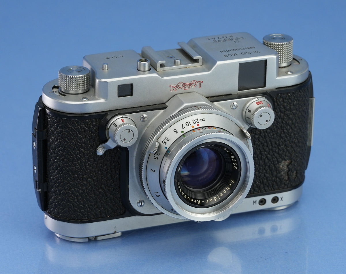 ROBOT ROYAL MOD.III BUNDESEIGENTUM CAMERA +MULTI FINDER +40MM F1.9 XENON +CASE