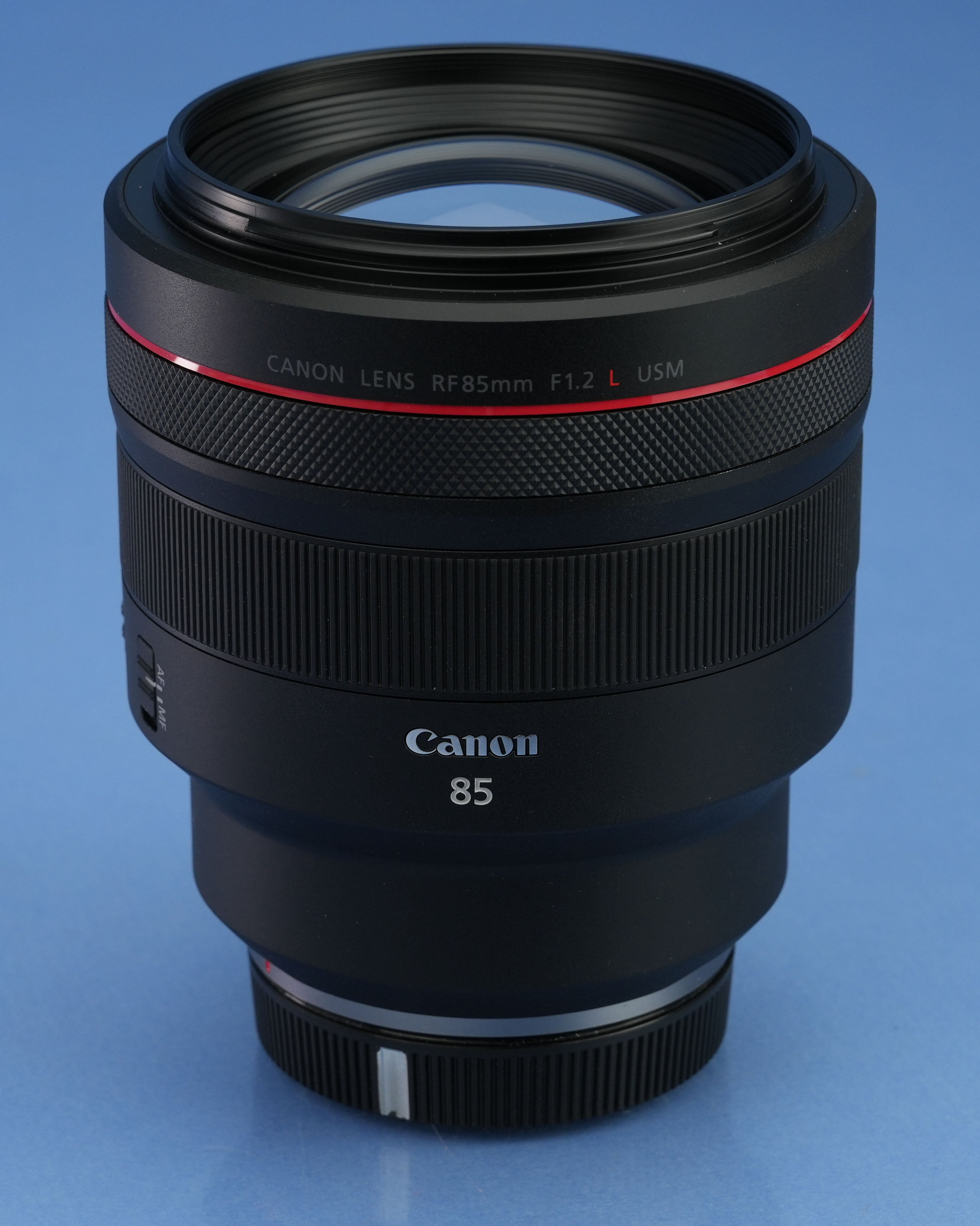 CANON RF 85MM F1.2 L USM MIRRORLESS SLR LENS +CAPS +SHADE +UV FILTER +BOX MINT!