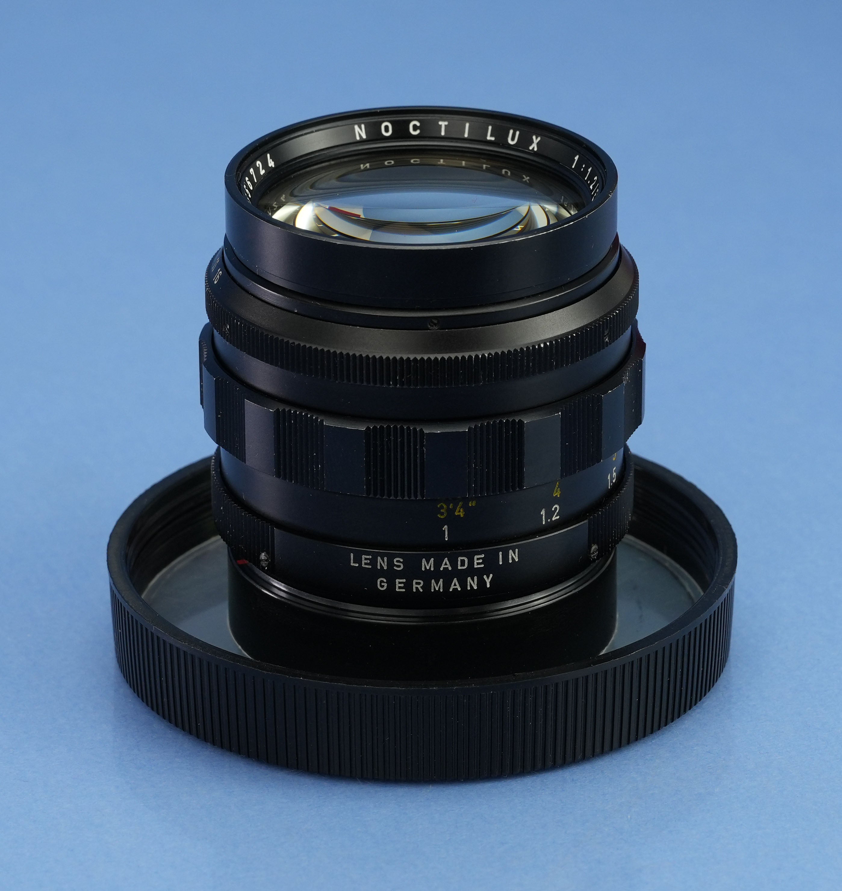 LEICA 11820 50MM NOCTILUX F1.2 VINTAGE M OBJEKTIV + PASSENDE BOX + GEGENBLENDE + ETUI + SCHUTZKAPPE