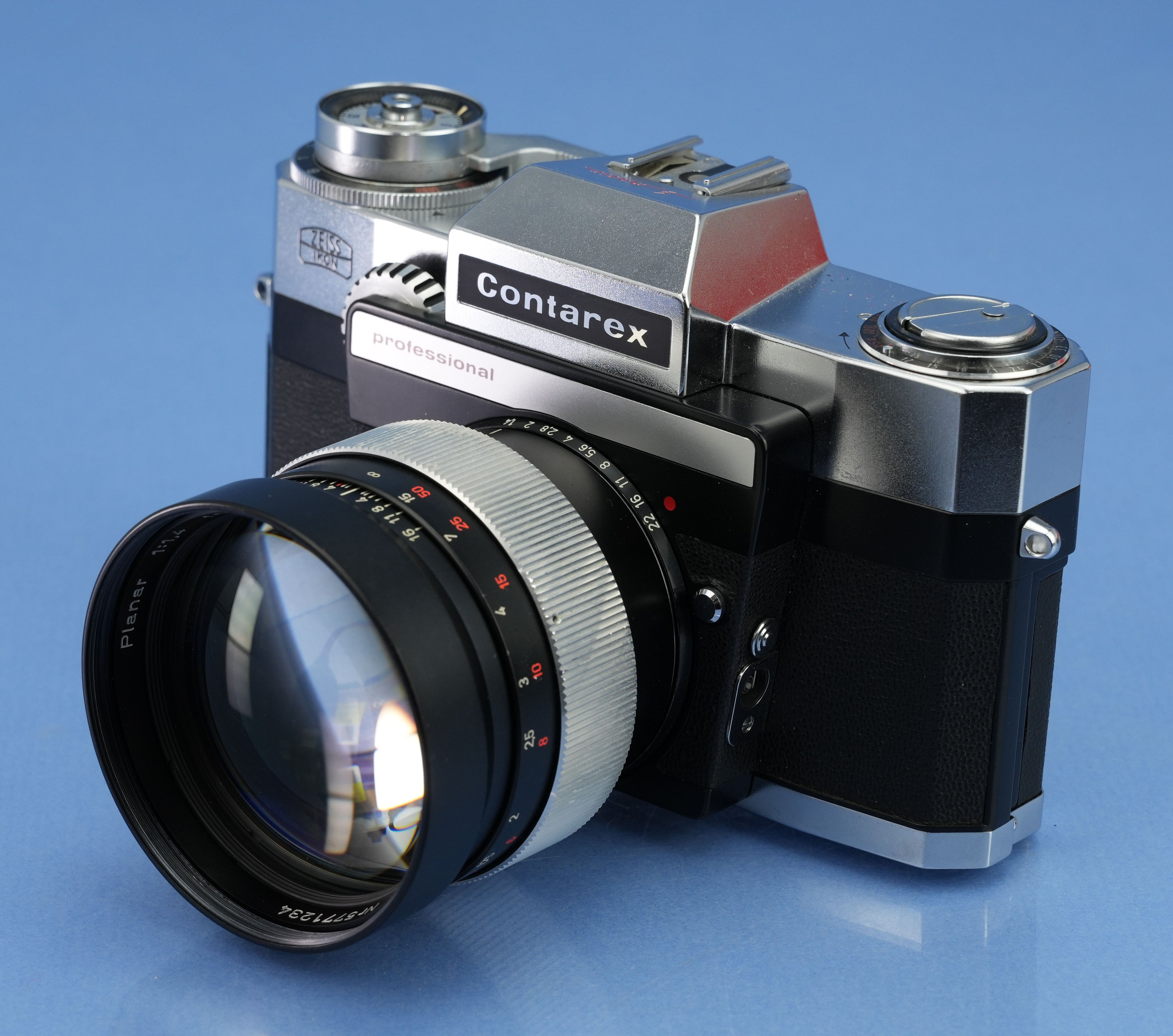 Zeiss Contarex SUPER cromata con Planar 50:2 revisionata - Il Contatto Store Zeiss Contarex SUPER cromata con Planar 50:2 revisionata - Il Contatto Store