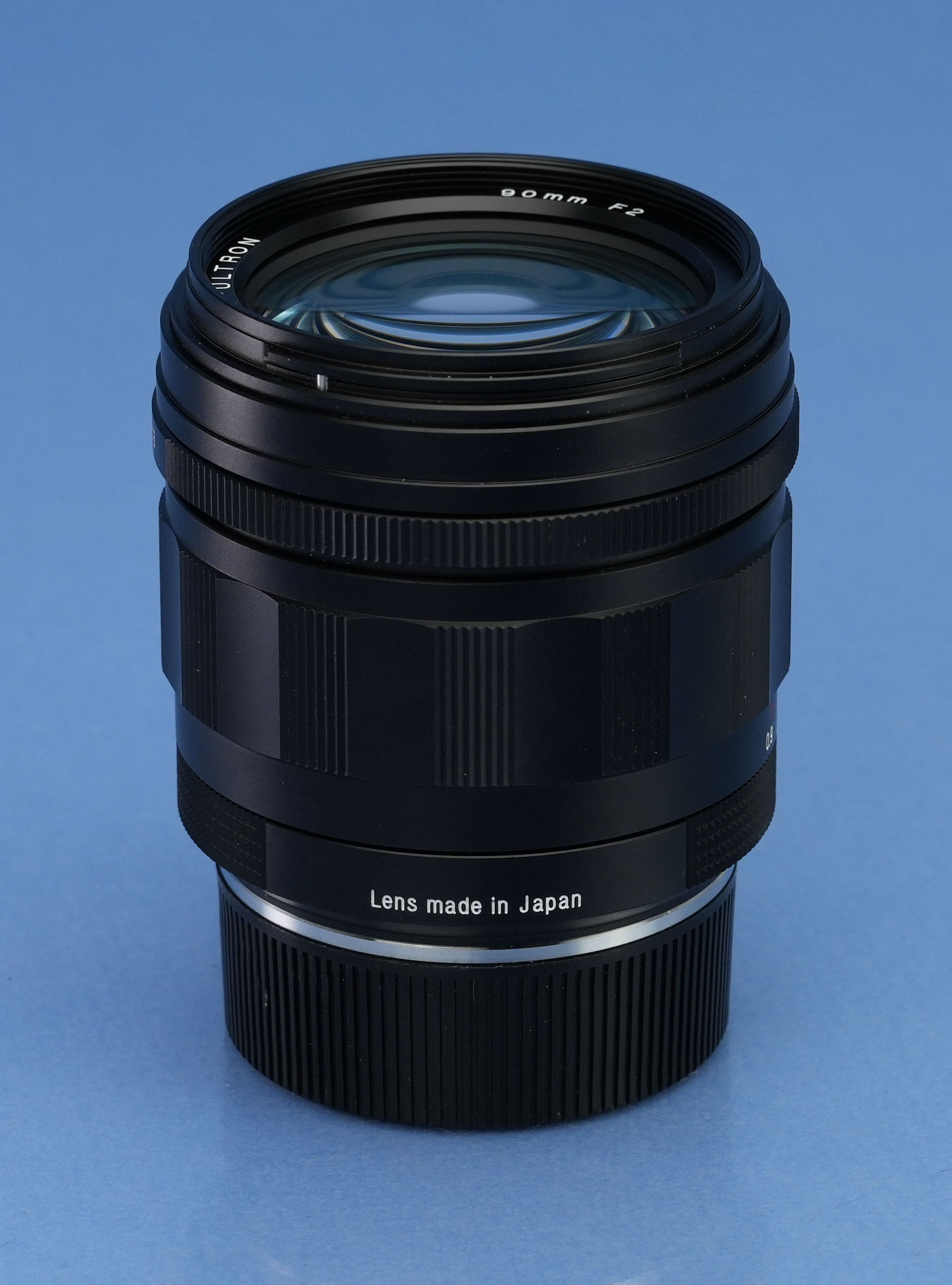 VOIGTLANDER 90MM F2 APO-ULTRON VM MOUNT LENS +HOOD +CAPS +UV FILTER +BOX MINT