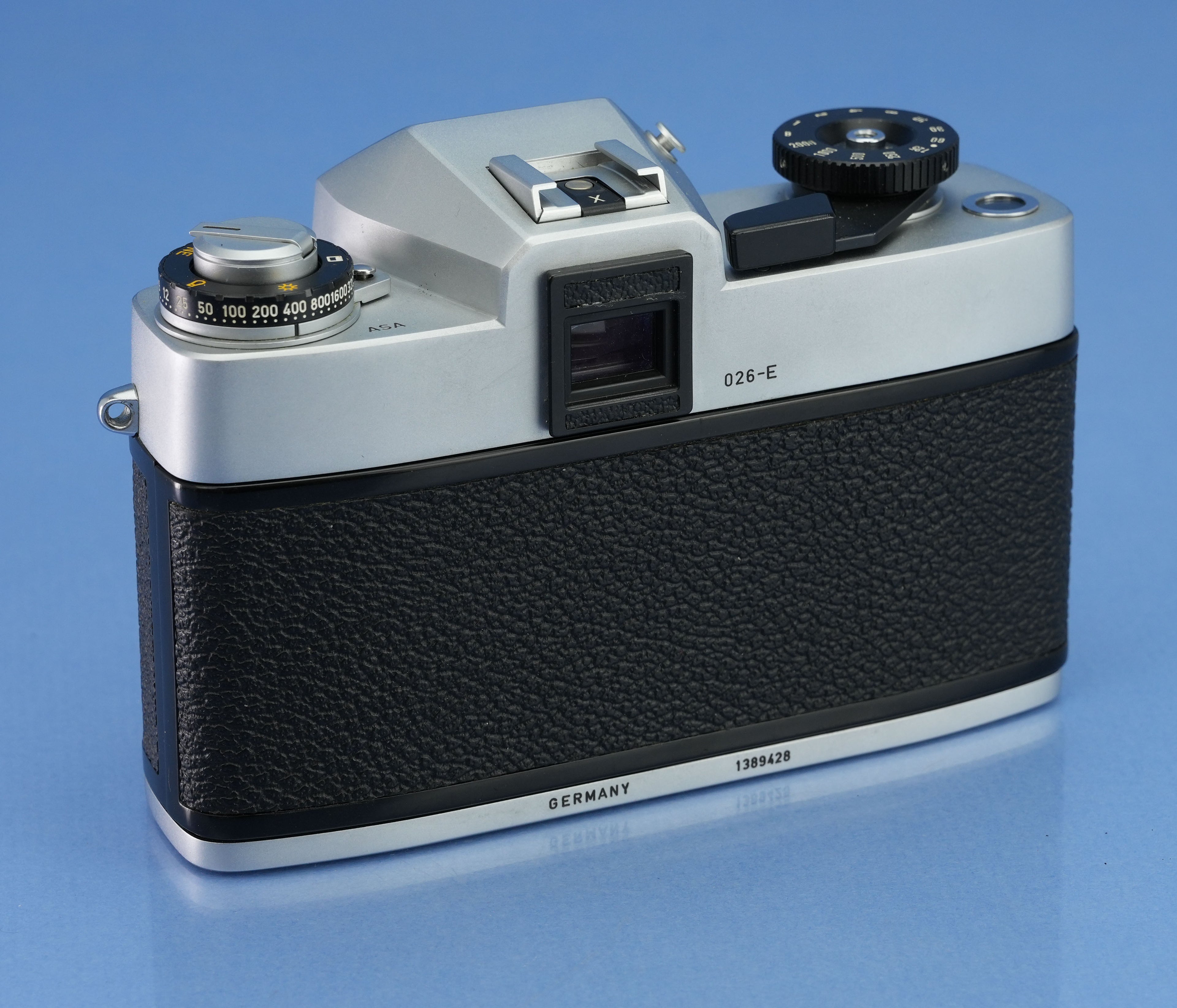LEICA LEITZ LEICAFLEX SL2 SILVER CHROME 50 JAHRE CAMERA BODY 10022 WORKING METER