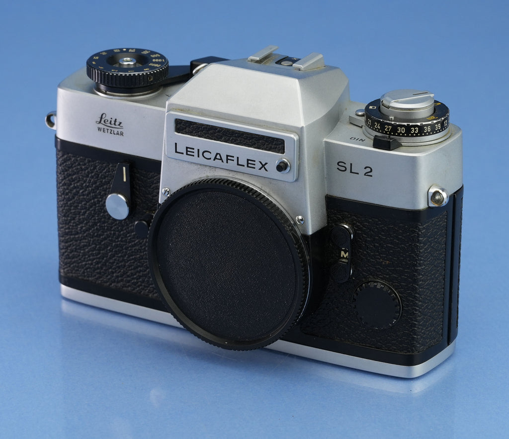 LEICA LEITZ LEICAFLEX SL2 SILVER CHROME SLR FILM CAMERA BODY 10021 +CASE CLEAN!