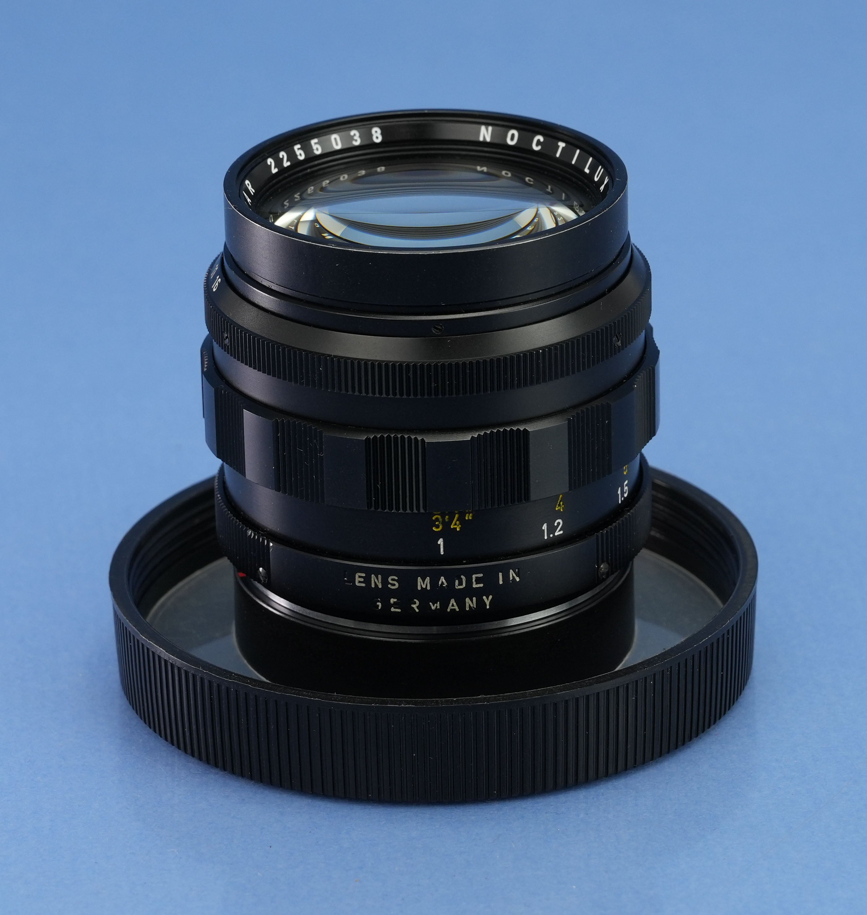 LEICA LEITZ 11820 50MM NOCTILUX F1.2 VINTAGE M LENS +12503 SHADE +CAP +BOX MINT!