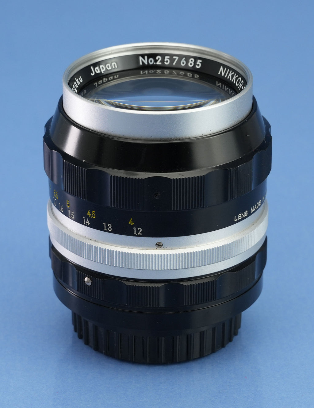 NIKON 105MM NIKKOR-P AUTO F2.5 PRE-AI LENS +HS-4 HOOD CAPS +L37C UV FILTER