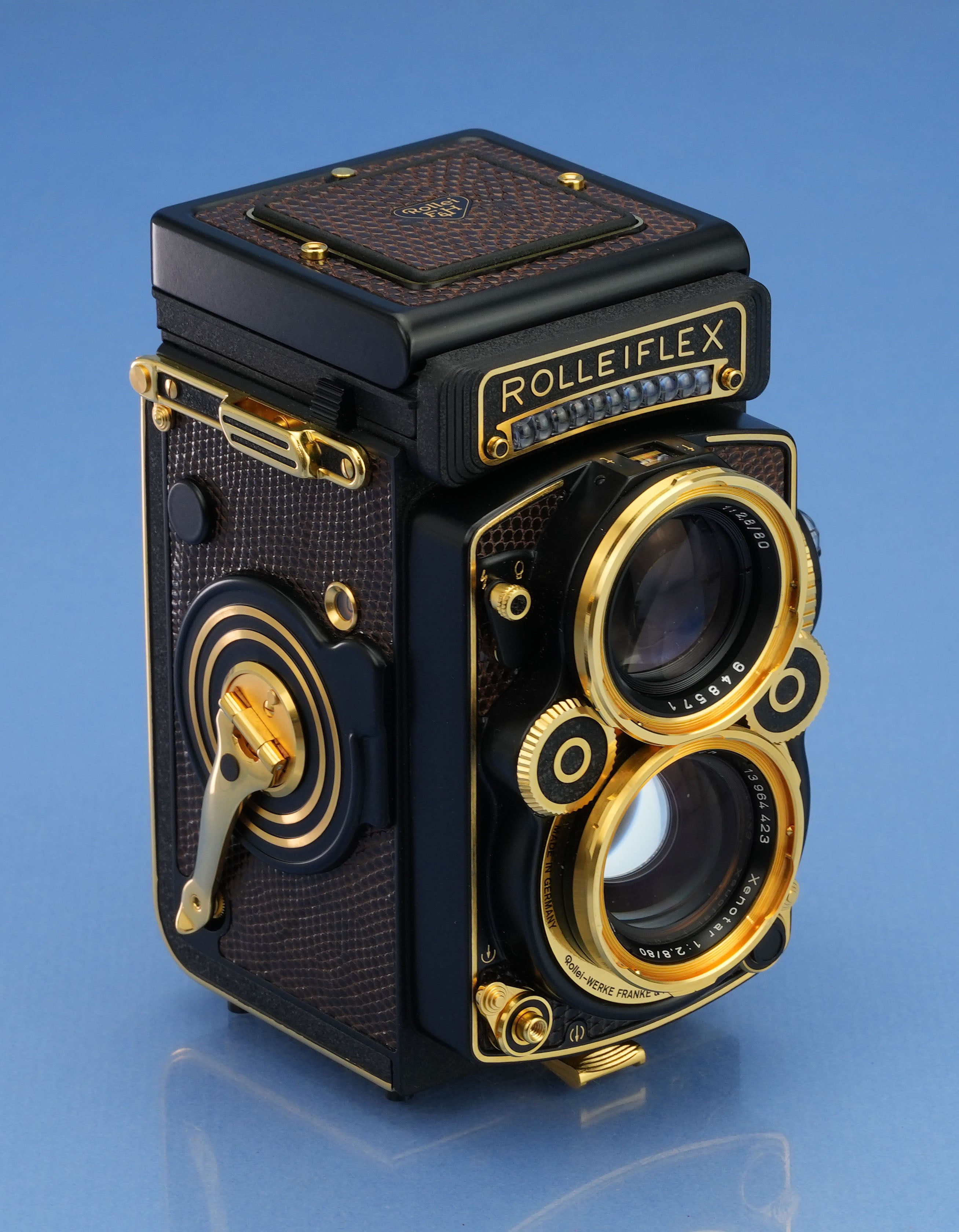 ROLLEI ROLLEIFLEX AURUM 24K GOLD 2.8F 80MM XENOTAR +CAPS +BOX +CASE +PAPERS NOS