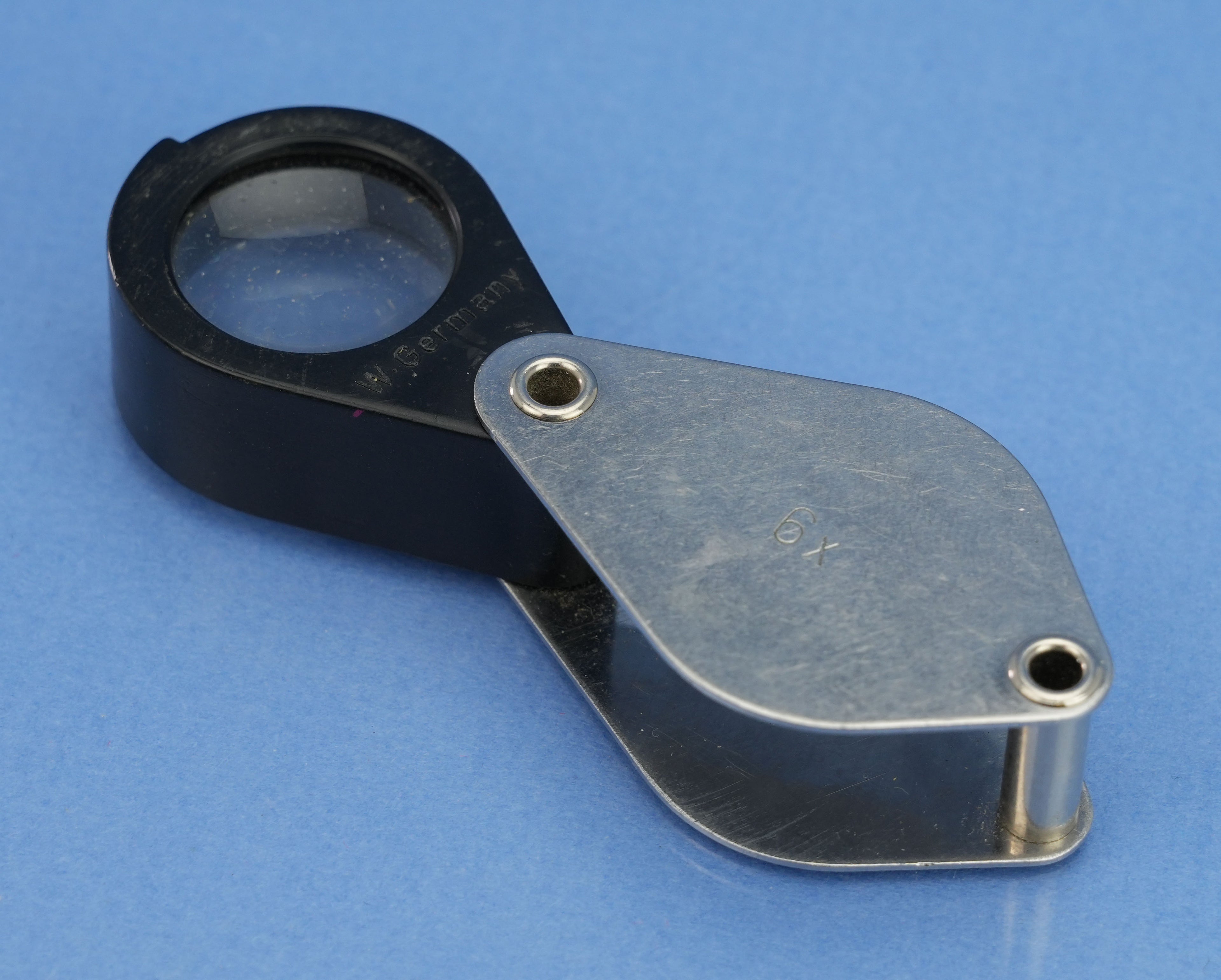 LEICA ERNST LEITZ KG VINTAGE 6X MAGNIFICATION BLACK & SILVER CHROME LOUPE RARE!