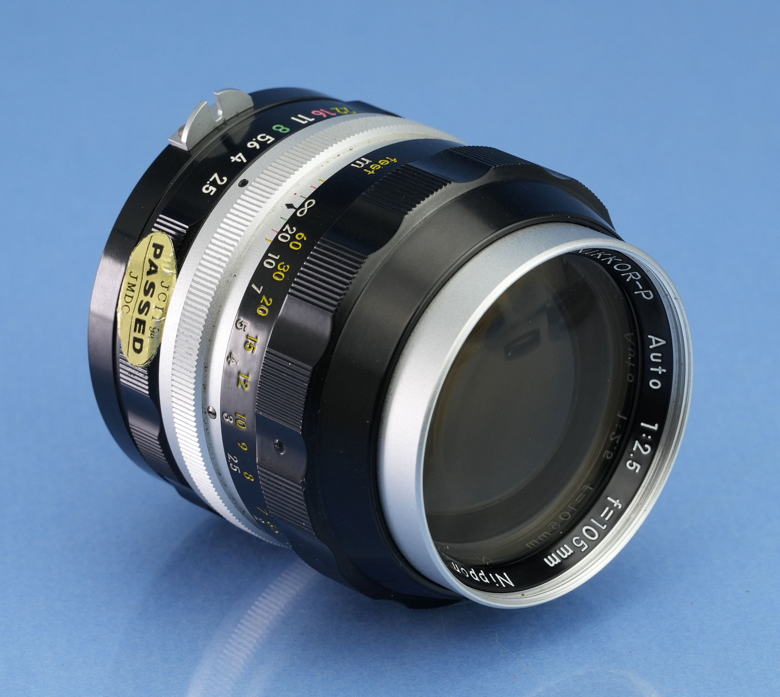 NIKON 105MM NIKKOR-P AUTO F2.5 PRE-AI LENS +HS-4 HOOD CAPS +L37C UV FILTER