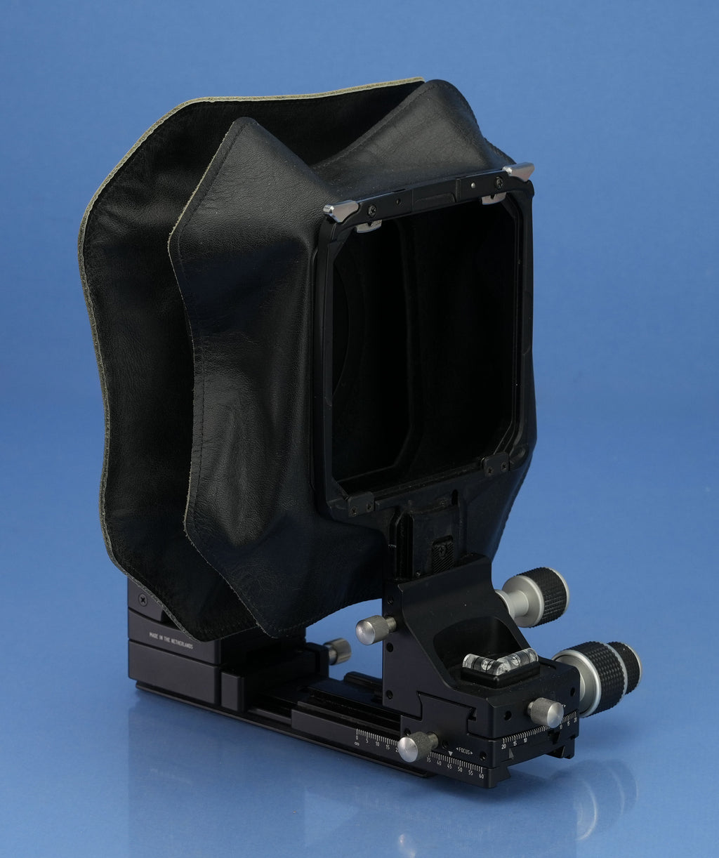 CAMBO ACTUS-B VIEW CAMERA BODY +WDS 619 +SLW-83 PHASE 1 IQ300 PLATE +BELLOWS +