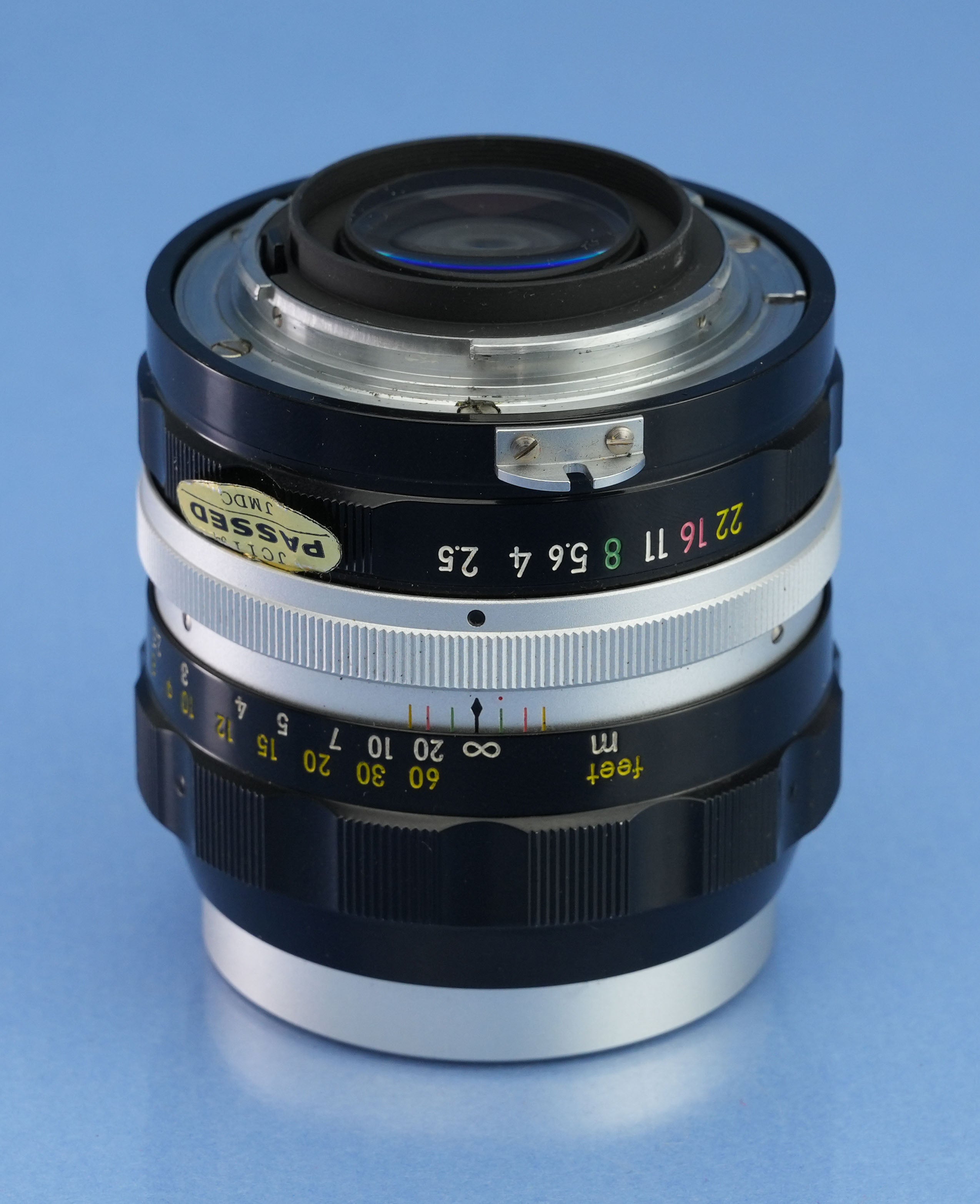 NIKON 105MM NIKKOR-P AUTO F2.5 PRE-AI LENS +HS-4 HOOD CAPS +L37C UV FILTER