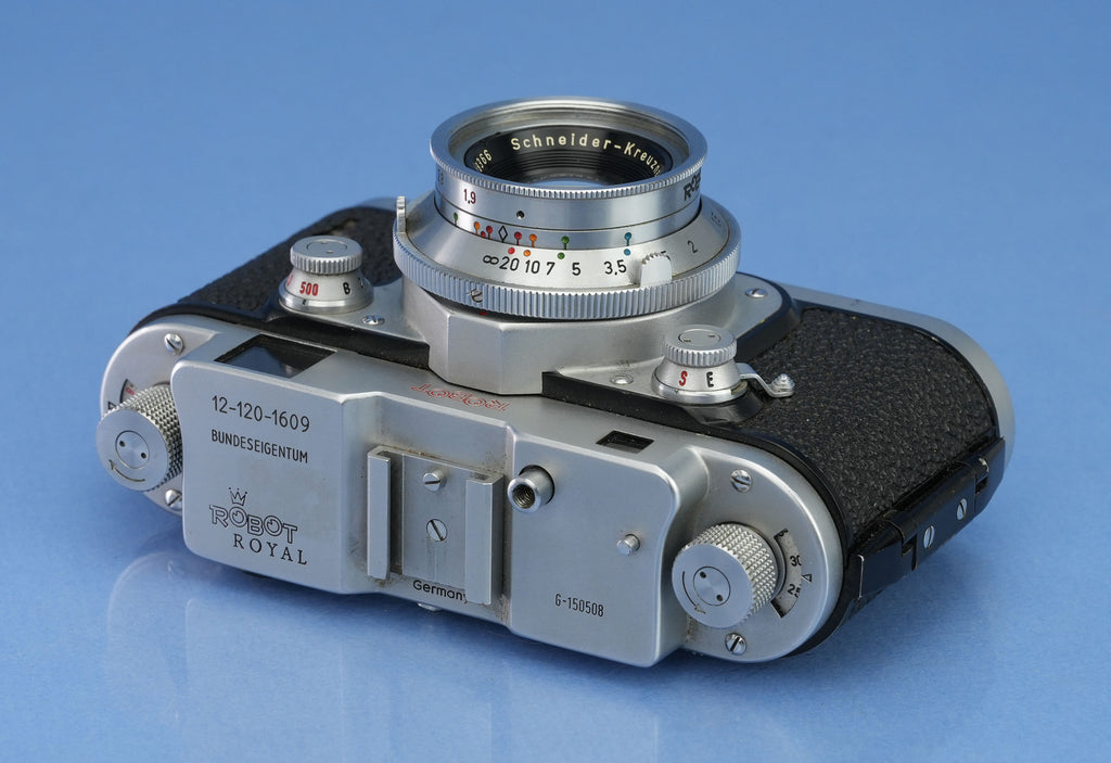ROBOT ROYAL MOD.III BUNDESEIGENTUM CAMERA +MULTI FINDER +40MM F1.9 XENON +CASE