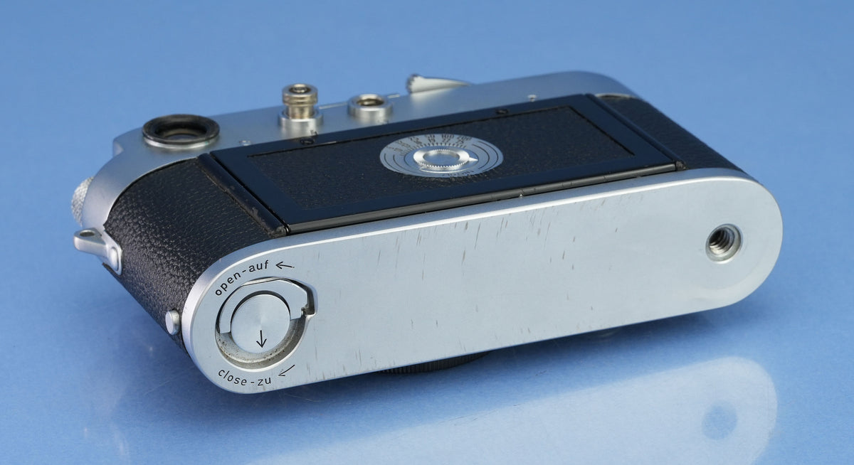 LEICA LEITZ M3 DS CHROME RANGEFINDER CAMERA BODY 1954 VERY EARLY SN. # 701026