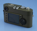 LEICA 10707 M8.2 OLIVE SAFARI CAMERA +CHROME ELMARIT-M 28MM LENS 325 SHOTS MINT!