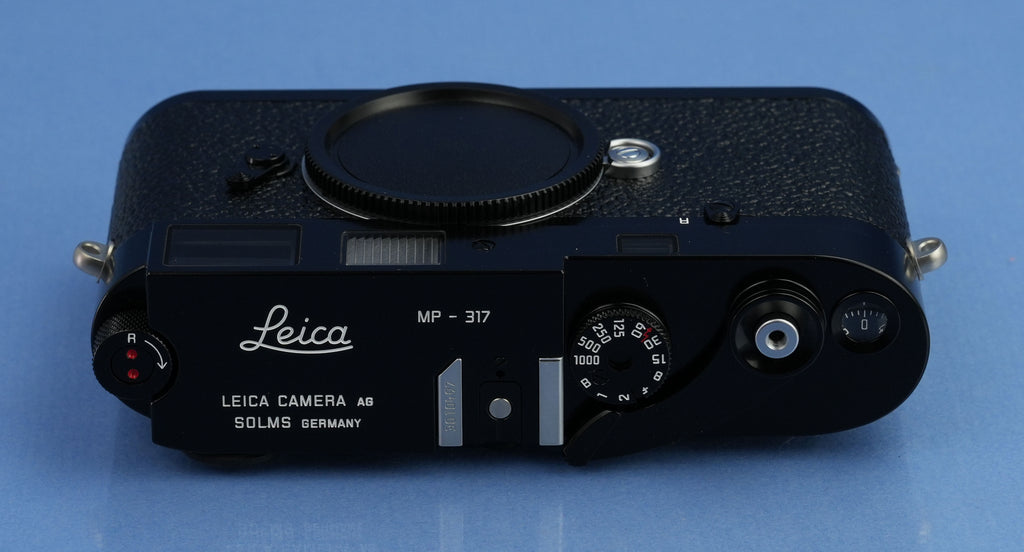 LEICA MP CLASSIC SCHWARZER LACKIERTER ENTFERNUNGSFOLIE-SET + 50MM SUMMICRON F2 10317 + BOX MINT!