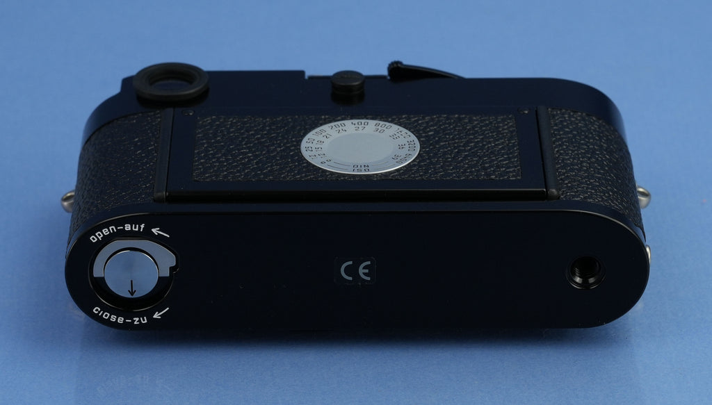 LEICA MP CLASSIC SCHWARZER LACKIERTER ENTFERNUNGSFOLIE-SET + 50MM SUMMICRON F2 10317 + BOX MINT!