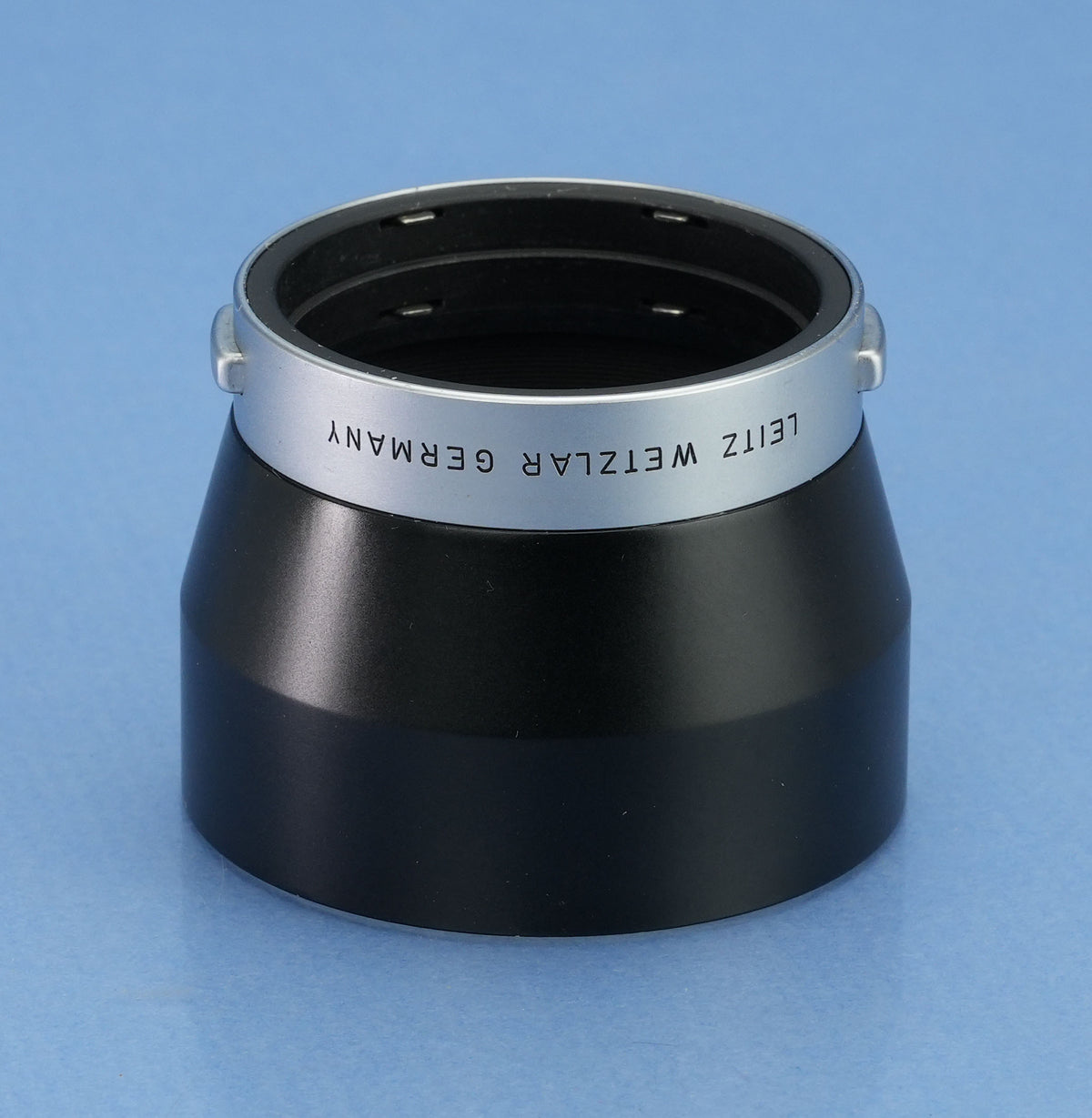 LEICA LEITZ 90MM ELMARIT F2.8 11029 CHROME LENS +CAPS +IUFOO SHADE. NICE!