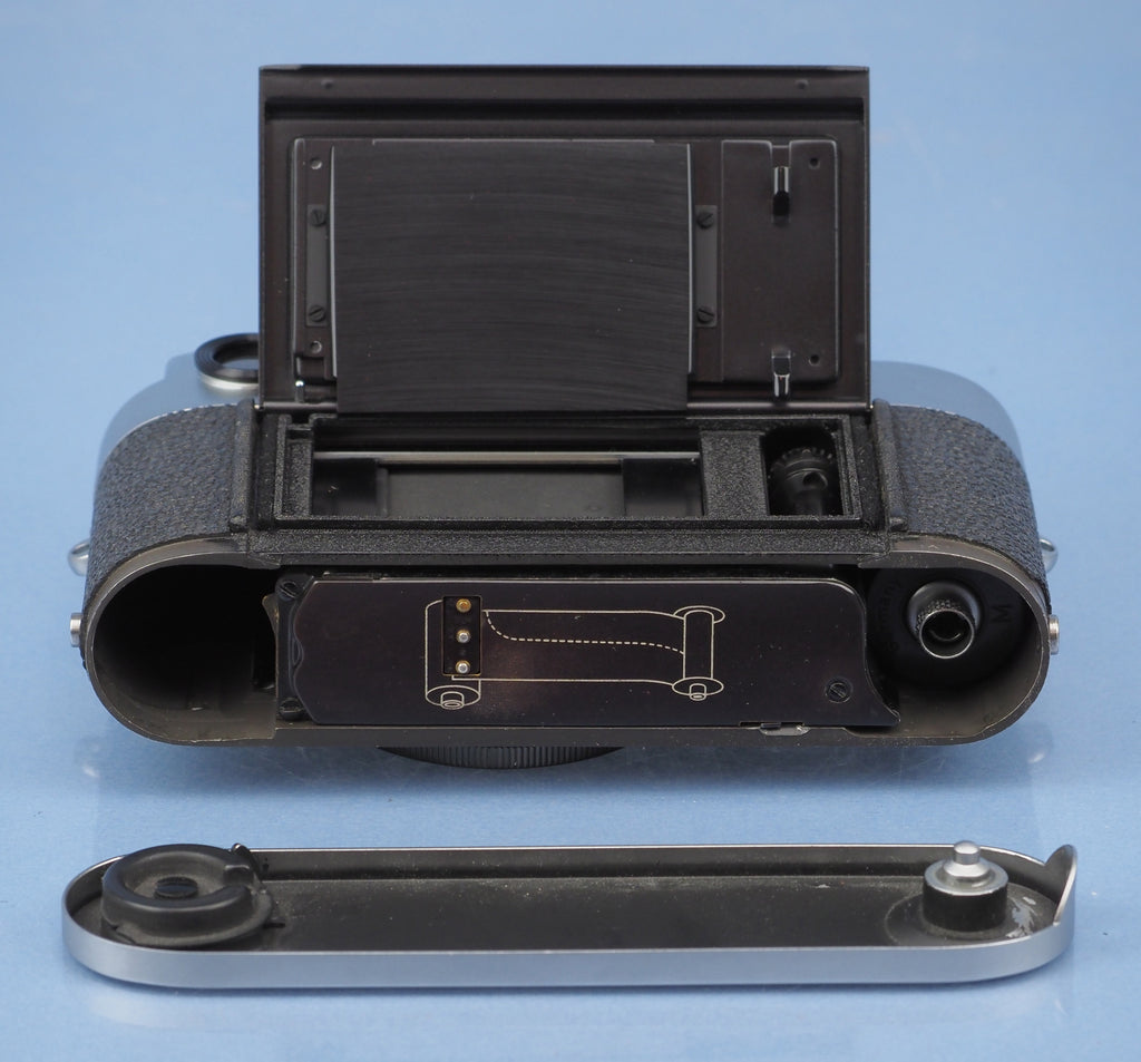 LEICA LEITZ M2-M MOTOR CHROME 10800 KOOHE RANGEFINDER CAMERA BODY +BOX +MANUAL