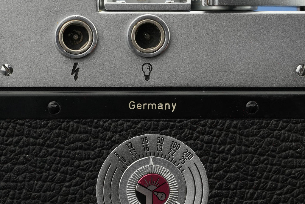 LEICA M3 EARLY CORNER CAMERA #700433 +50MM SUMMICRON F2 +BOX RARE +SPECIAL BACK