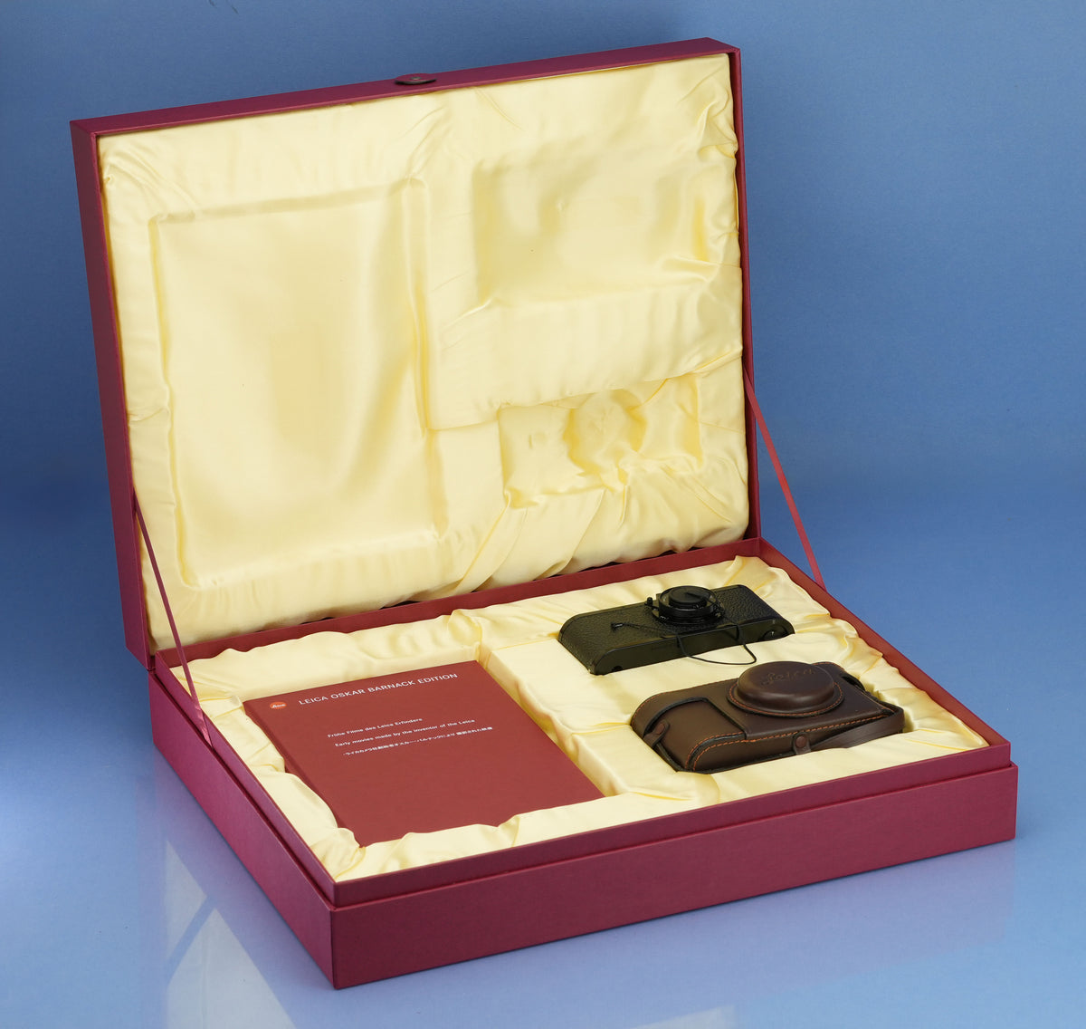 LEICA O 0 SERIES 10555 OSKAR BARNACK 125TH COMMEMORATIVE EDITION CAMERA SET